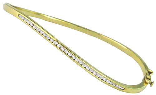 Round Cut Diamond 14k Yellow Gold Bangle