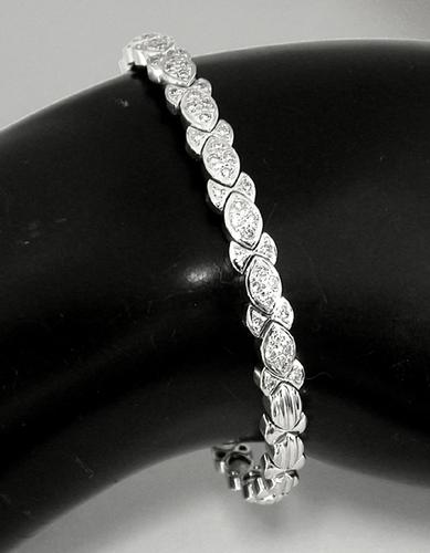 0.85ct Diamond 18k White Gold  Bangle