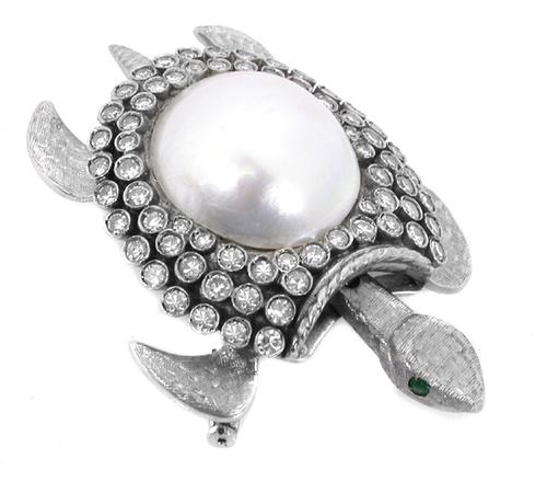 1950s Mabe Pearl 3.80ct Round Diamond Emerald 18k Yellow Gold Pin