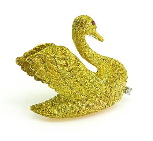 18k Yellow Gold Swan Pin
