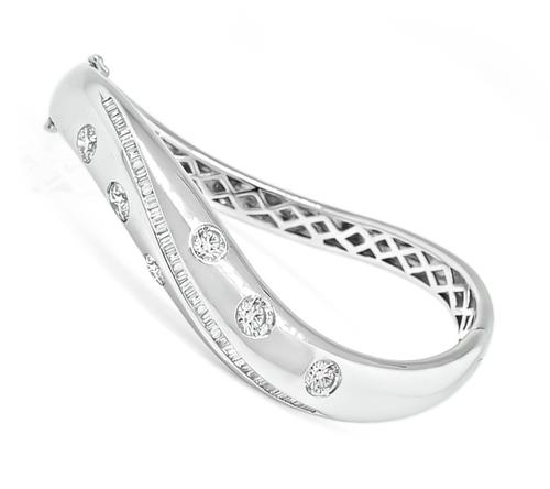 Round and Baguette Cut Diamond 18k White Gold Bangle