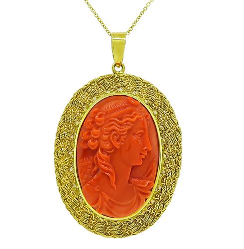 18k Yellow Gold Carved Coral Pendant Necklace