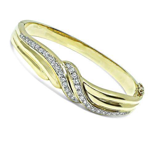 Round Cut Diamond 14k Yellow Gold Bangle