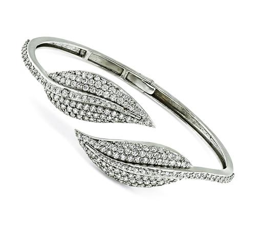 Round Cut Diamond 18k White Gold Bangle