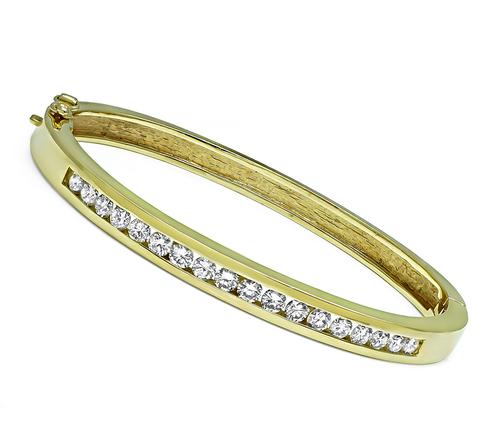 Round Cut Diamond 14k Yellow Gold Bangle