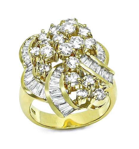 Round and Baguette Cut Diamond 18k Yellow Gold Ring