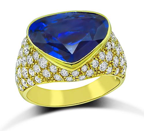 Pear Shape Sapphire Round Cut Diamond 18k Yellow Gold Ring