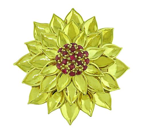 Round Cut Ruby 18k Yellow Gold Flower Pin