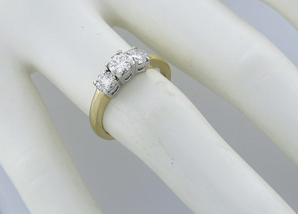 1.04ct diamond gold ring photo 1