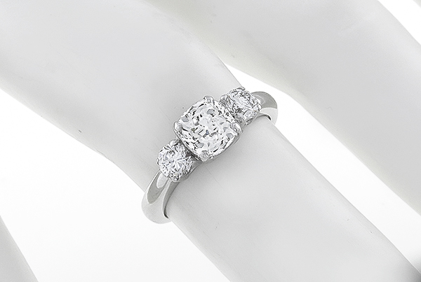 1.23ct diamond anniversary ring photo 1