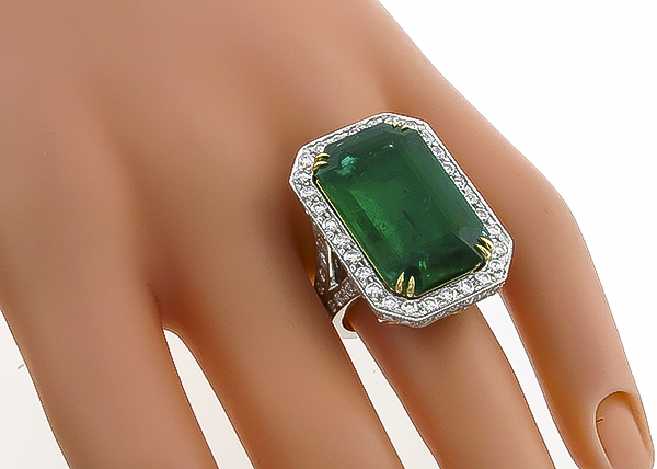 17.75ct Emerald Diamond Ring Photo 1