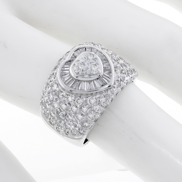 stunning diamond 18k white gold ring 1