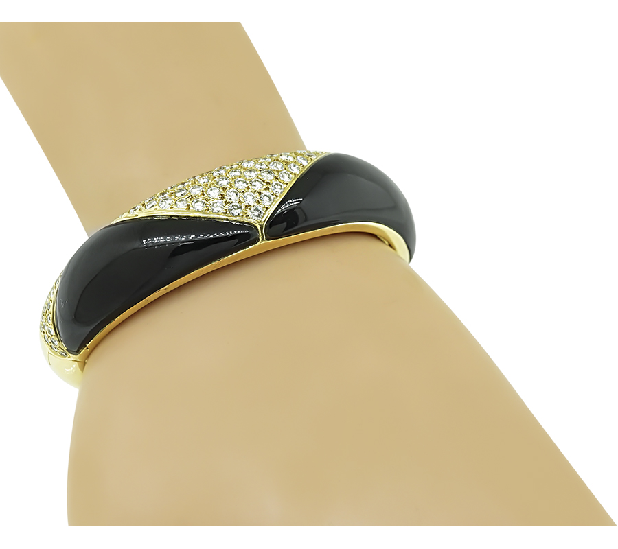 Estate 6.00ct Diamond Onyx Gold Bangle