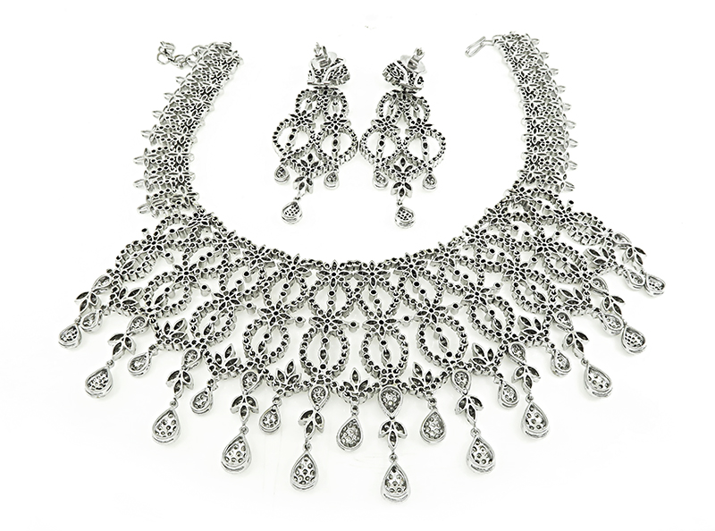 Round Cut Diamond 18k White Gold Necklace and Earrings Set