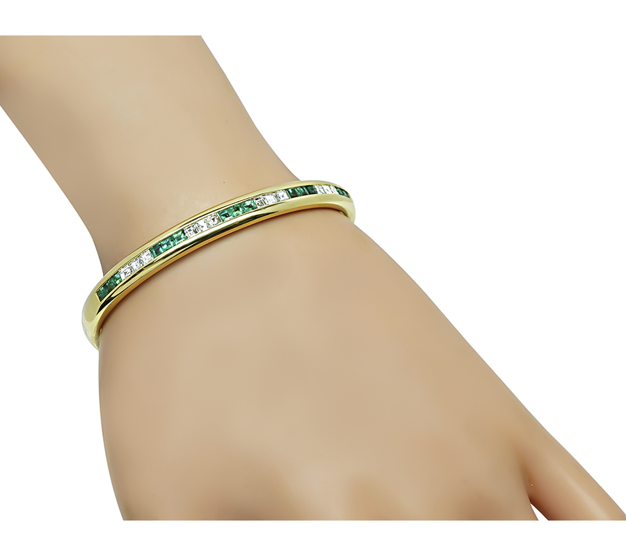 Estate Mayors 0.95ct Diamond 1.20ct Emerald Gold Bangle