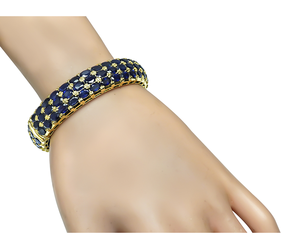 Estate 85.00ct Sapphire Gold Bangle