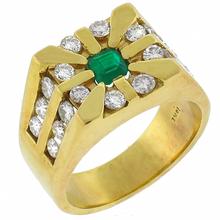 emerald diamond 18k yellow gold ring 1